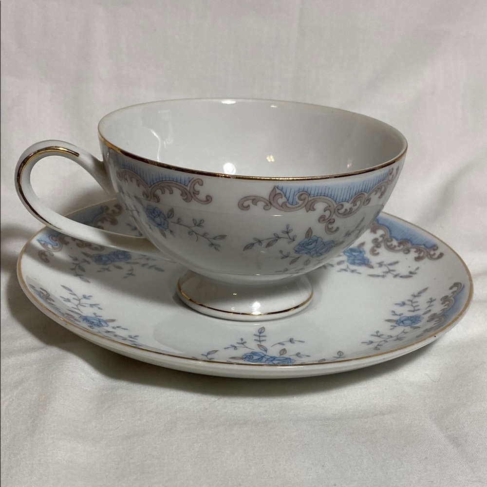 Imperial China Elegant Blue and White Teacup and Saucer Set